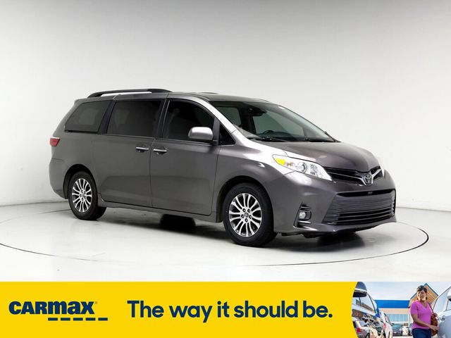 2019 Toyota Sienna XLE