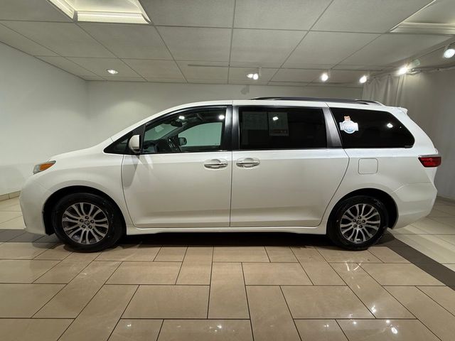 2019 Toyota Sienna XLE