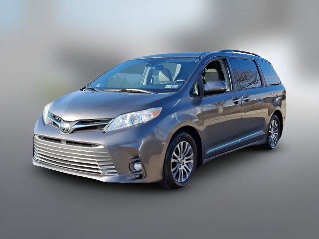 2019 Toyota Sienna XLE