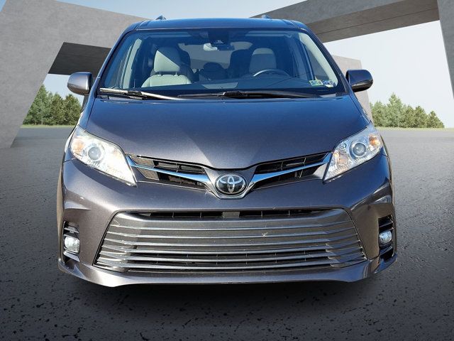 2019 Toyota Sienna XLE