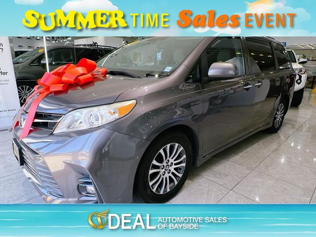 2019 Toyota Sienna XLE