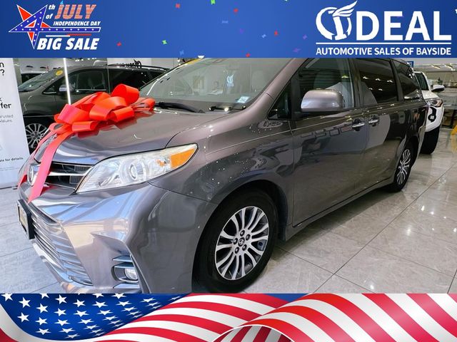 2019 Toyota Sienna XLE