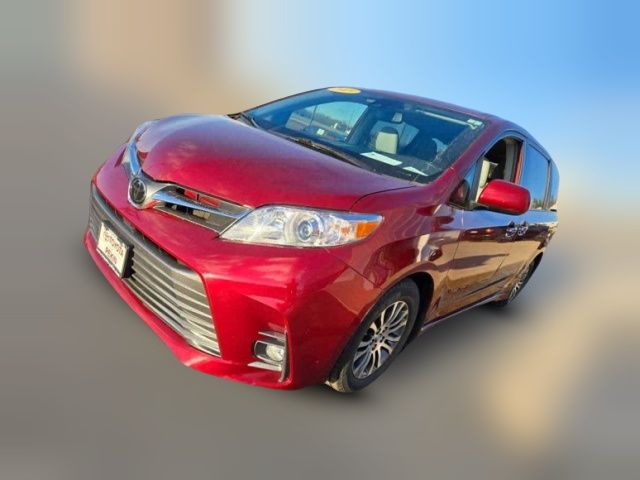 2019 Toyota Sienna XLE