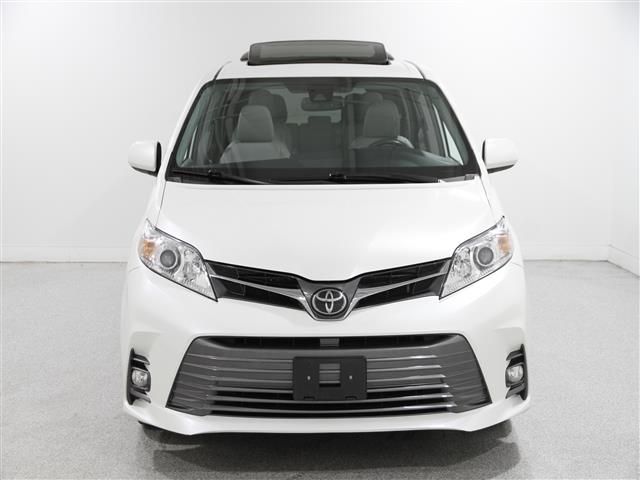 2019 Toyota Sienna XLE