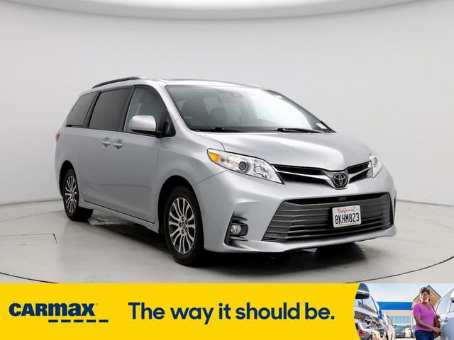 2019 Toyota Sienna XLE