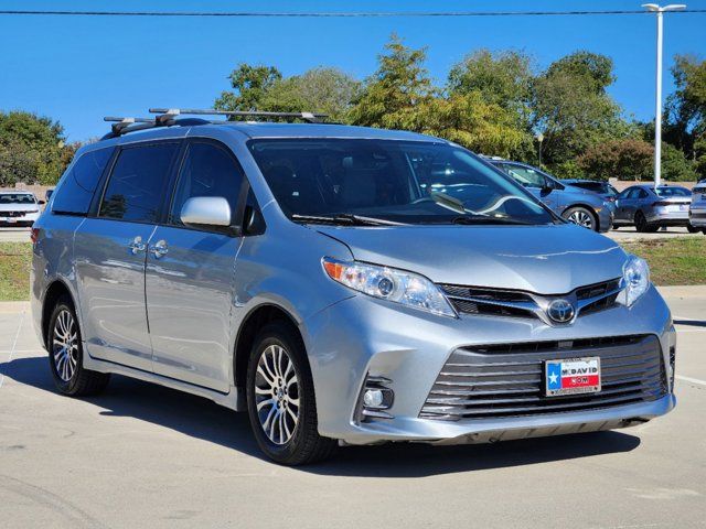 2019 Toyota Sienna 