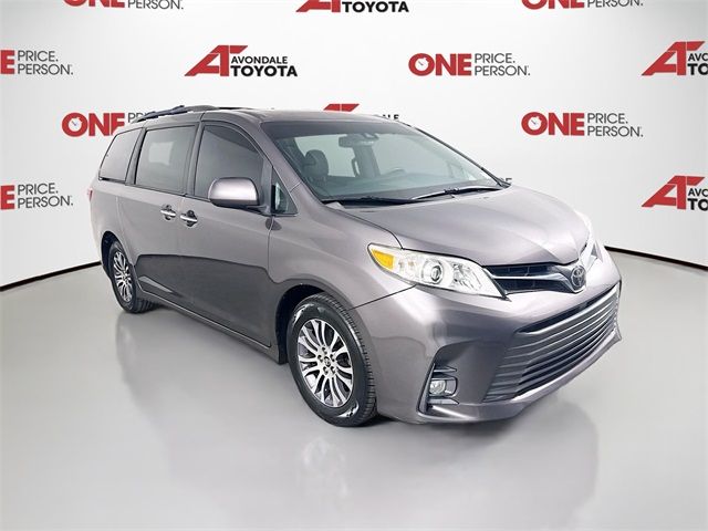 2019 Toyota Sienna XLE