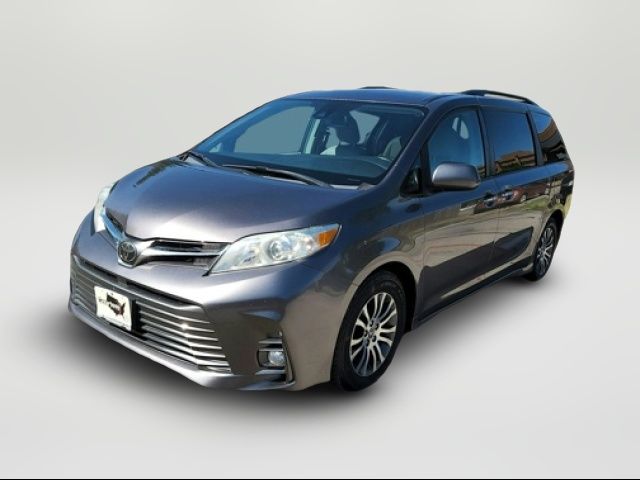 2019 Toyota Sienna XLE