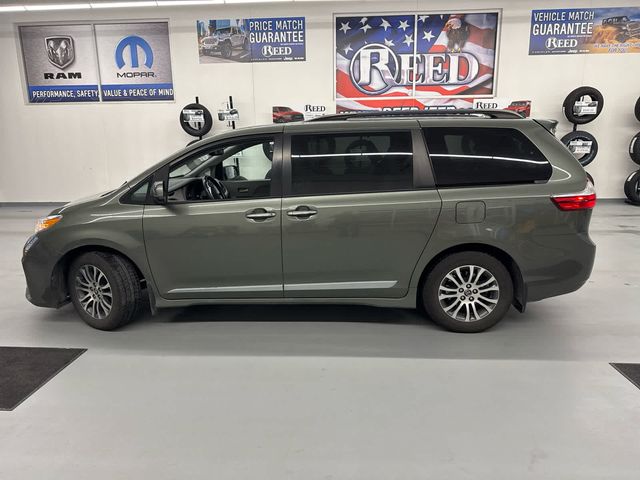 2019 Toyota Sienna XLE