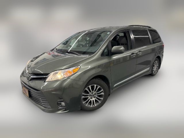 2019 Toyota Sienna XLE