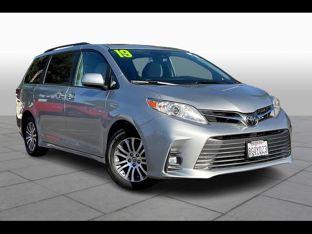 2019 Toyota Sienna XLE