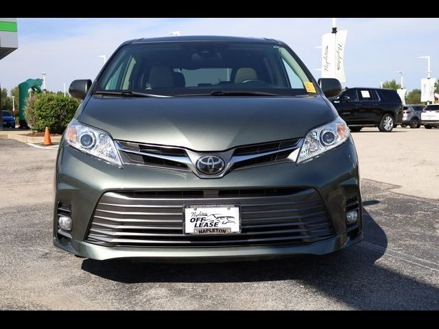 2019 Toyota Sienna 