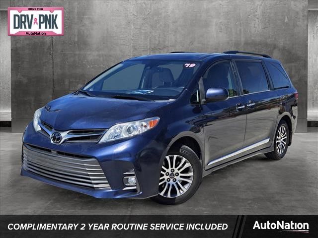 2019 Toyota Sienna XLE