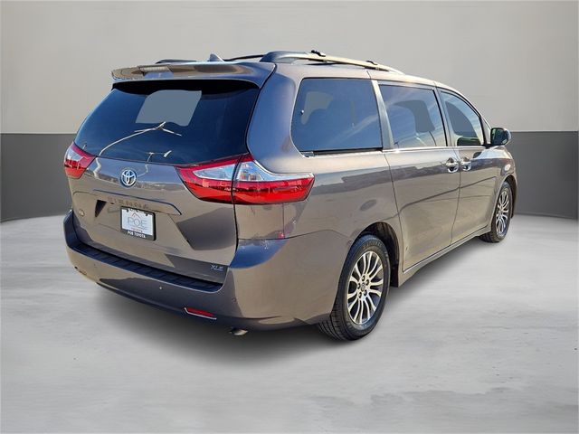 2019 Toyota Sienna XLE Premium