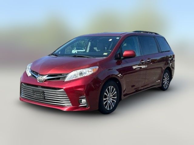 2019 Toyota Sienna XLE