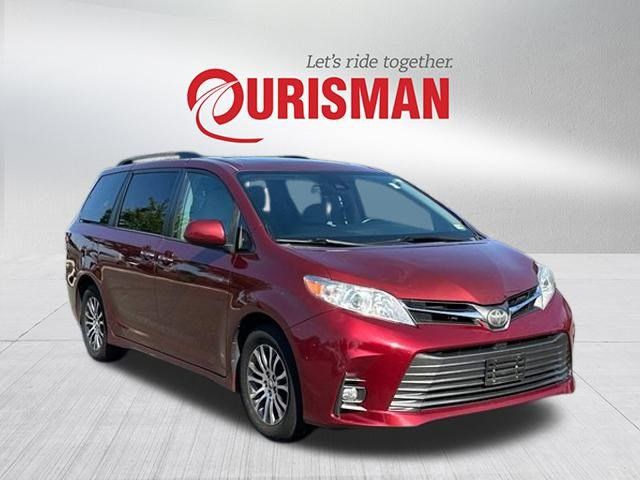 2019 Toyota Sienna XLE