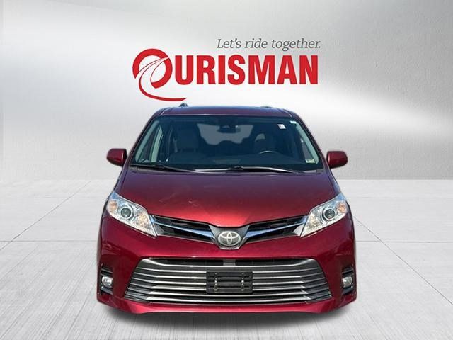 2019 Toyota Sienna XLE