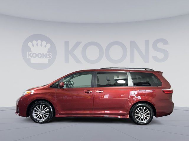 2019 Toyota Sienna XLE