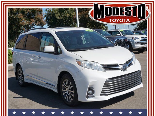 2019 Toyota Sienna XLE