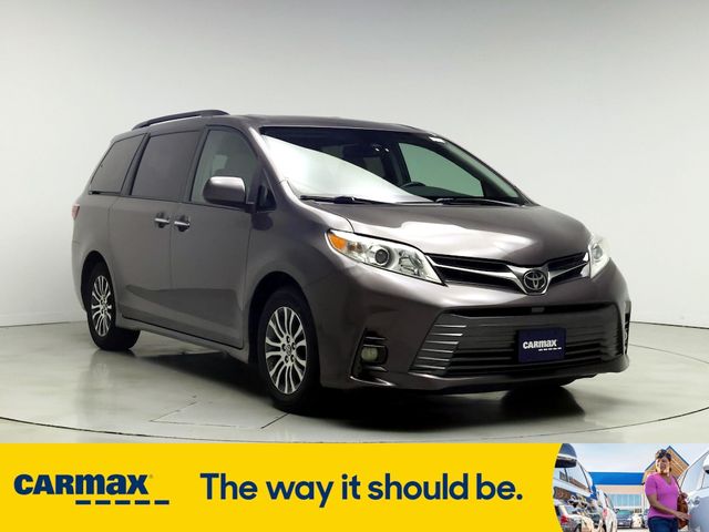 2019 Toyota Sienna XLE