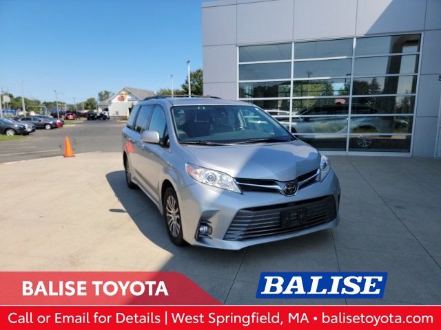 2019 Toyota Sienna XLE