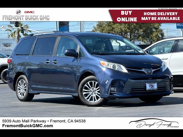 2019 Toyota Sienna XLE