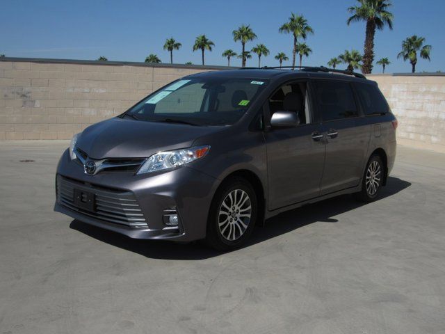 2019 Toyota Sienna XLE