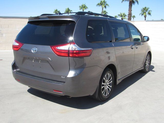 2019 Toyota Sienna XLE