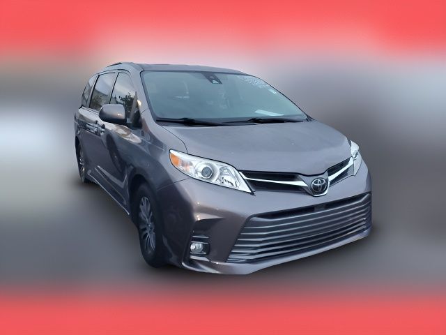 2019 Toyota Sienna XLE