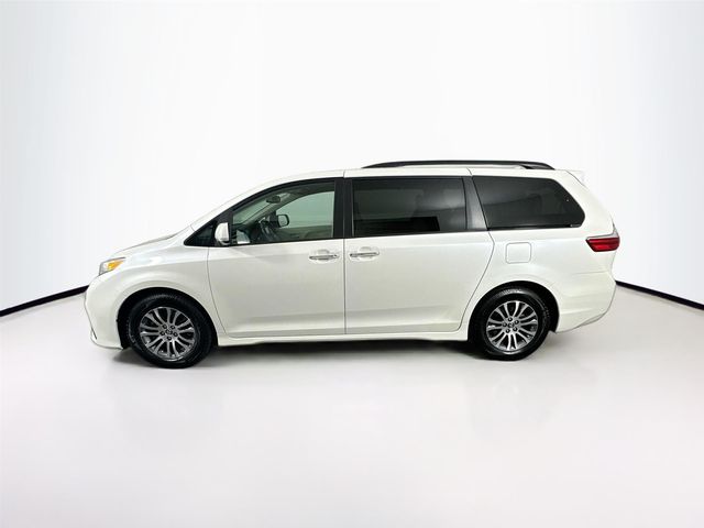 2019 Toyota Sienna XLE