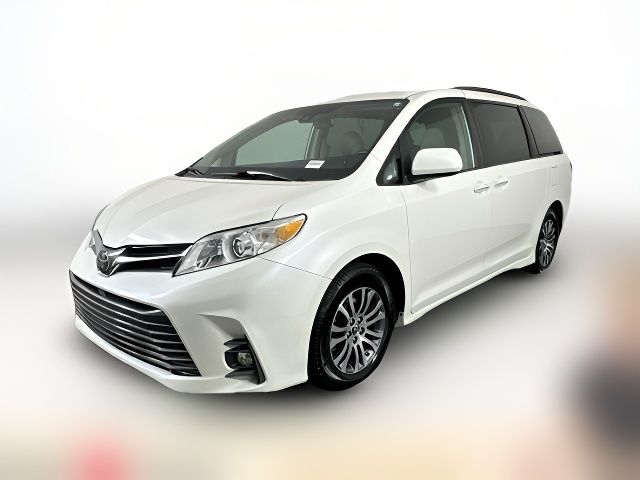 2019 Toyota Sienna XLE