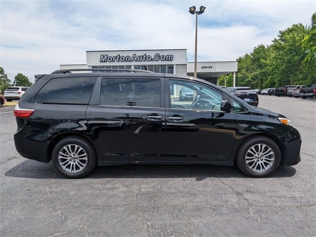 2019 Toyota Sienna XLE