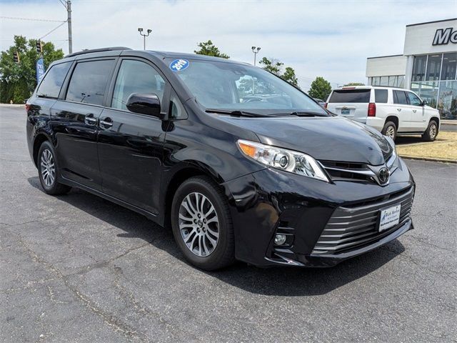 2019 Toyota Sienna XLE