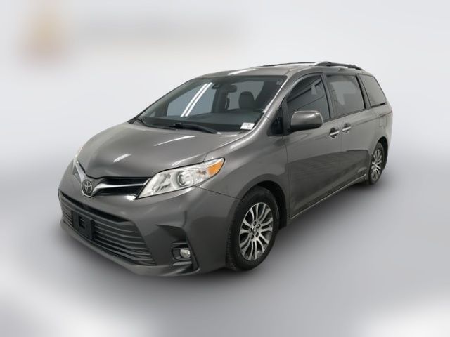 2019 Toyota Sienna XLE