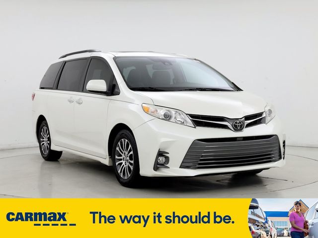 2019 Toyota Sienna XLE