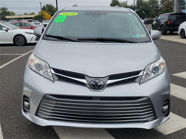 2019 Toyota Sienna XLE