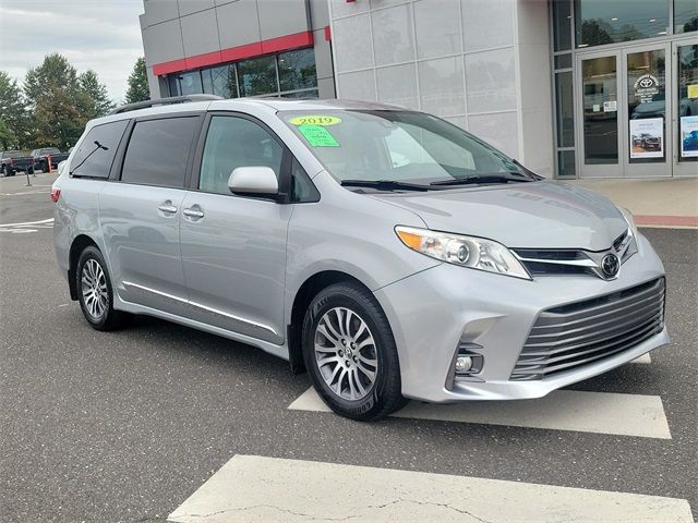 2019 Toyota Sienna XLE