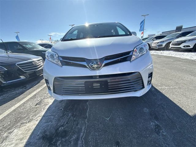 2019 Toyota Sienna XLE