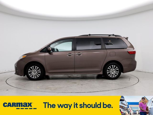 2019 Toyota Sienna XLE