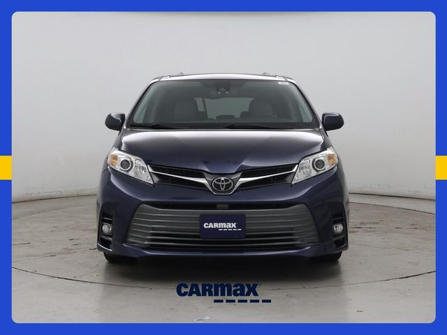 2019 Toyota Sienna XLE