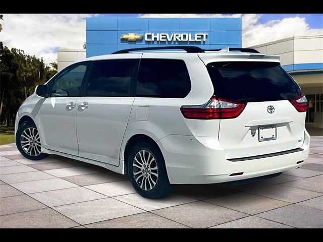 2019 Toyota Sienna XLE