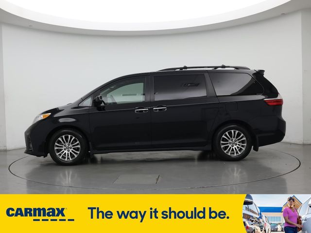 2019 Toyota Sienna XLE