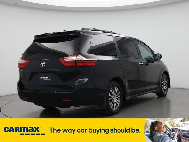2019 Toyota Sienna XLE