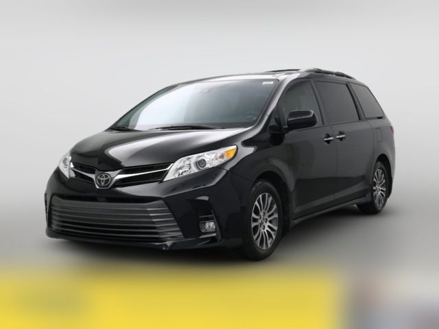 2019 Toyota Sienna XLE