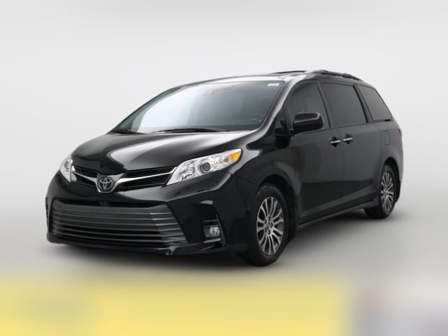 2019 Toyota Sienna XLE
