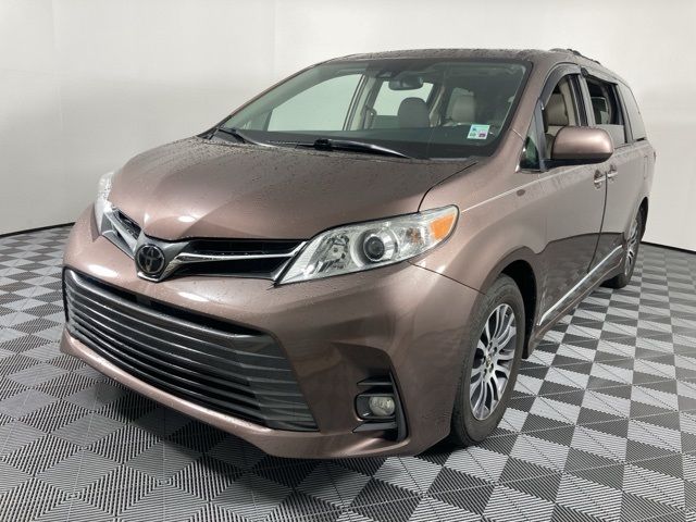 2019 Toyota Sienna 