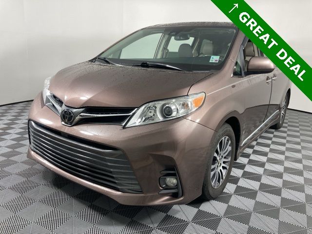 2019 Toyota Sienna 