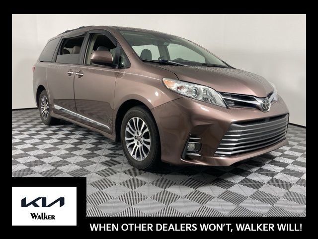 2019 Toyota Sienna 