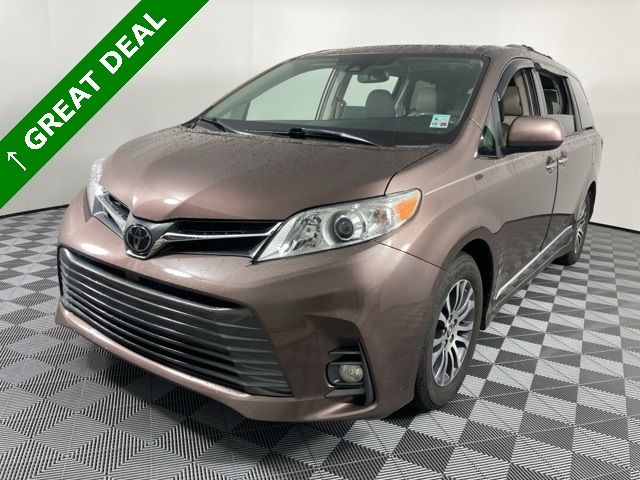 2019 Toyota Sienna 