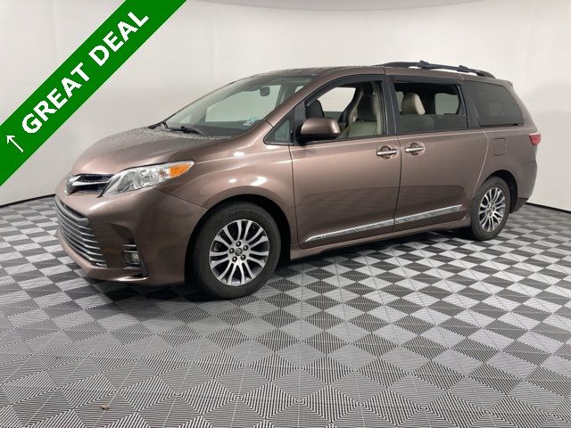 2019 Toyota Sienna 